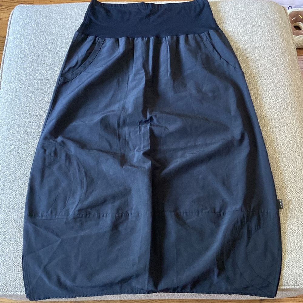 LUUKAA Elegant Black Skirt Brand New (European 2) (US Size 8) High waisted